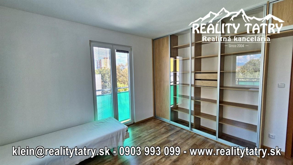 Slnečný 3 izbový byt s terasou a garážou v Poprade bytový dom JAVOR - TOP STAV a LOKALITA !!!