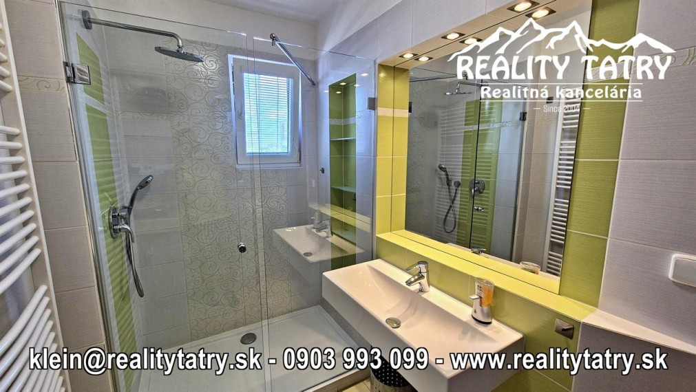 Slnečný 3 izbový byt s terasou a garážou v Poprade bytový dom JAVOR - TOP STAV a LOKALITA !!!