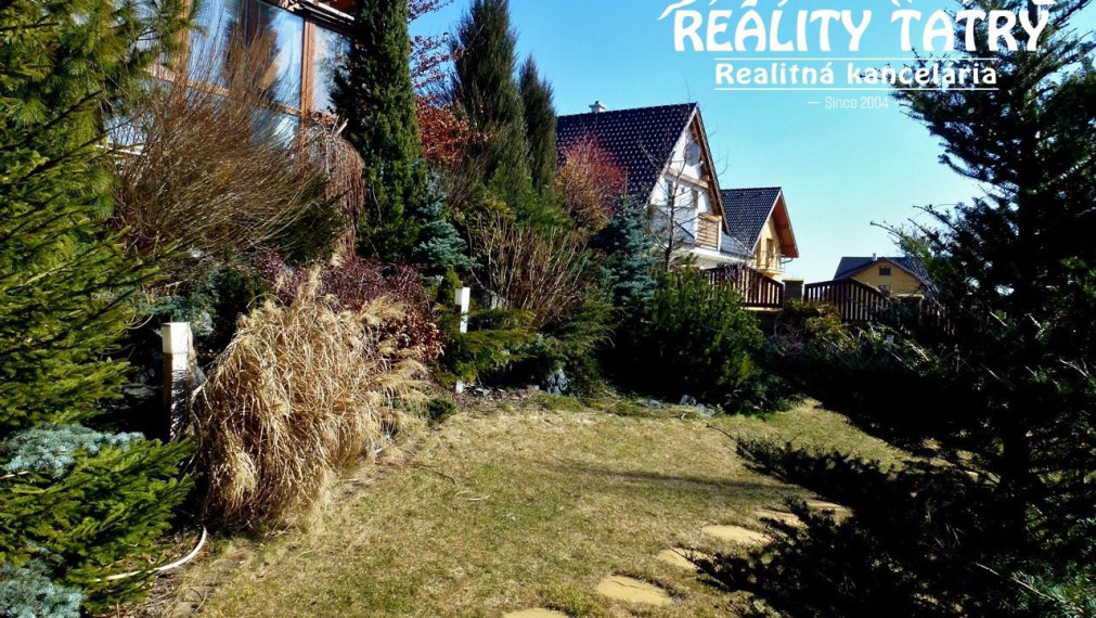 EXKLUZÍVNY Rodinný dom s nádherným výhľadom vo Veľkej Lomnici v 100% TOP STAVE - ODPORÚČAME aj pre náročného klienta !!!