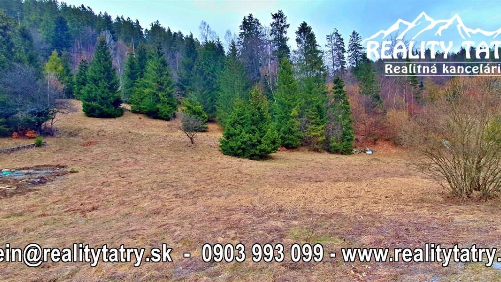 Rekreačný pozemok v lokalite Hnilčík 4200 m2 - Pekné tiché prostredie pod lesom - ODPORÚČAME !!!