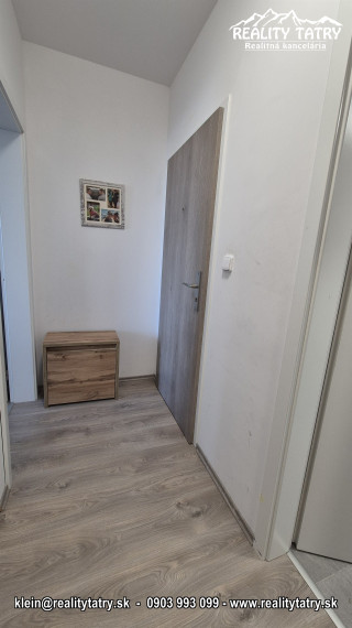 Byt 1 izbový s balkónom - kompletne zariadený v Poprade - TOP STAV - NOVOSTAVBA - ODPORÚČAME !!!