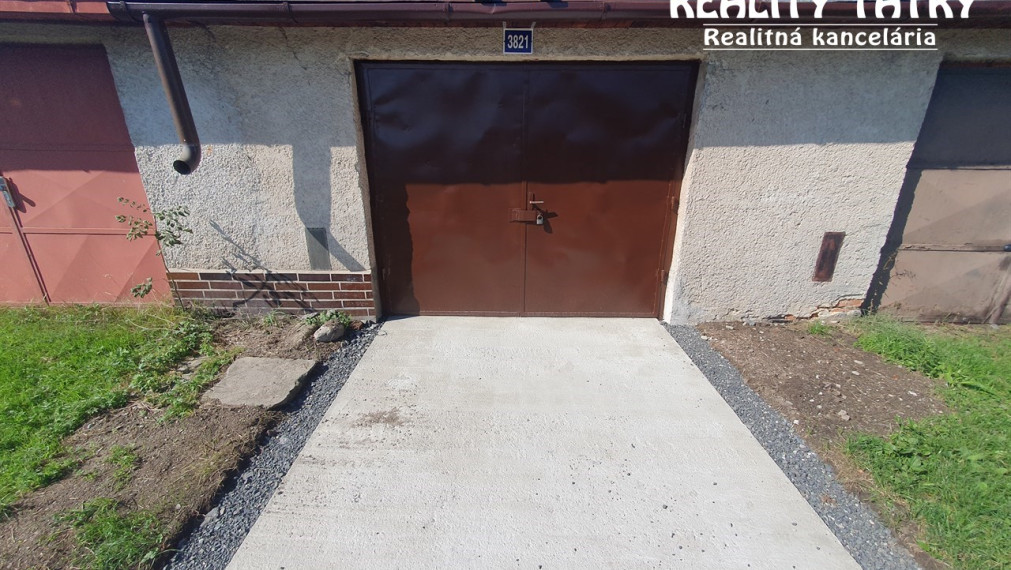 Garáž - Skladový priestor vo Svite 27 m2 na ul. Záhradná - TOP STAV - !!!