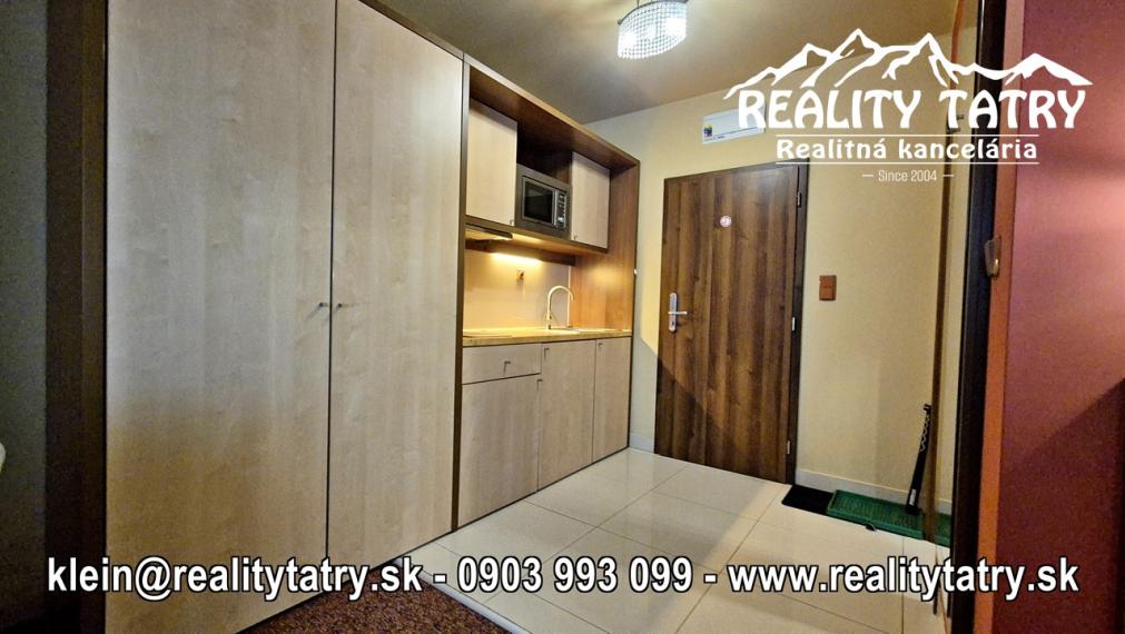 Byt 1 izbový s balkónom vo Veľkej Lomnici - TOP VÝHĽAD, ODPORÚČAME !!!