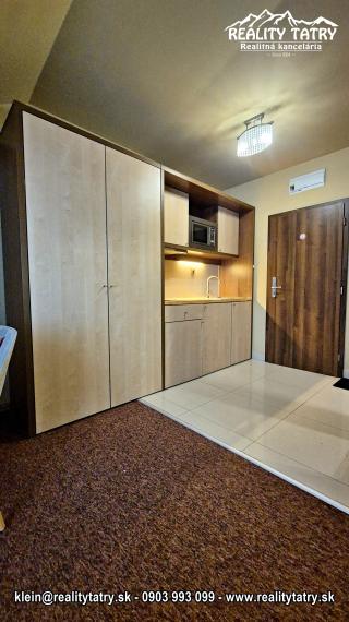 Byt 1 izbový s balkónom vo Veľkej Lomnici - TOP VÝHĽAD, ODPORÚČAME !!!