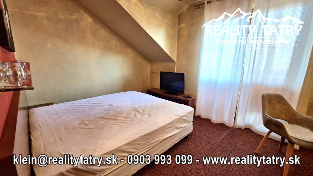 Byt 1 izbový s balkónom vo Veľkej Lomnici - TOP VÝHĽAD, ODPORÚČAME !!!