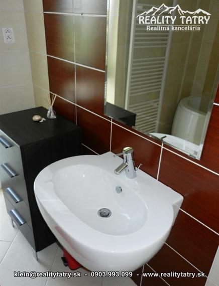 Byt 3 izbový s balkónom 91 m2 - kompletne zariadený v Poprade - ODPORÚČAME !!!