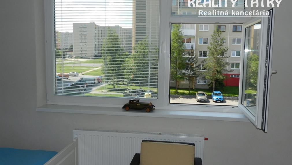 Byt 3 izbový s balkónom 91 m2 - kompletne zariadený v Poprade - ODPORÚČAME !!!