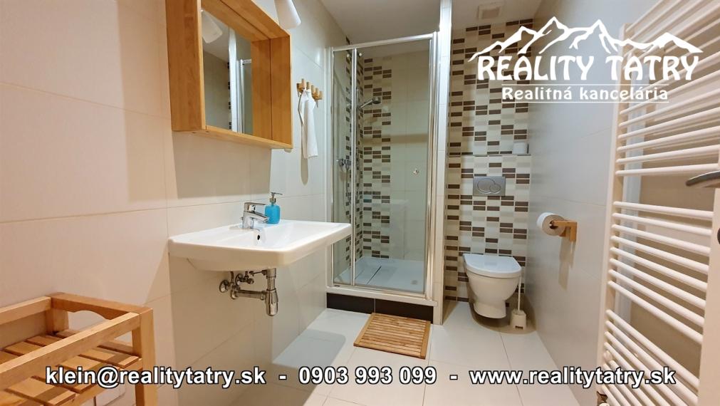 Apartmánový 2 izbový byt 46 m2 s parkovacím miestom vo Veľkej Lomnici - ODPORÚČAME !!!