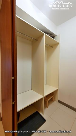 Apartmánový 2 izbový byt 46 m2 s parkovacím miestom vo Veľkej Lomnici - ODPORÚČAME !!!