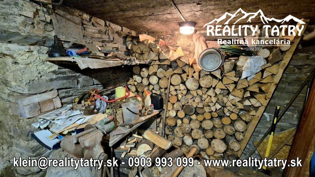 Rekreačná chalupa v tichom lesnom prostredí na polosamote v obci ŽDIAR