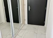 Byt 2 izbový s terasou 52 m2 - PANORÁMA  - Dlhé Hony - NOVOSTAVBA, TOP STAV, TOP PONUKA !!! - fotografia 6