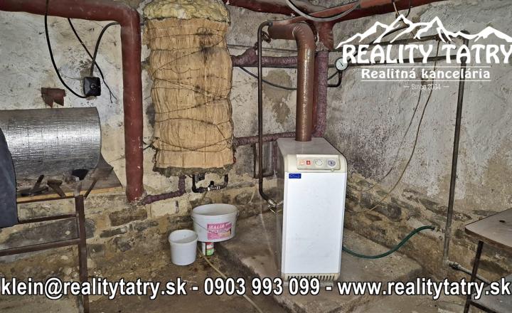 NOVÁ CENA !!! Rodinný dom na rozľahlom pozemku 1550 m2 s garážou a hospodárskou budovou - Poprad - Matejovce - fotografia 18