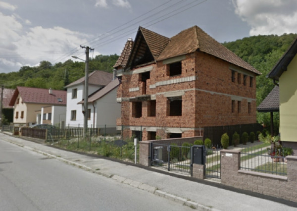 Stavebný pozemok 791 m2 v Púchove, ul. Janka Kráľa - TOP LOKALITA !!!