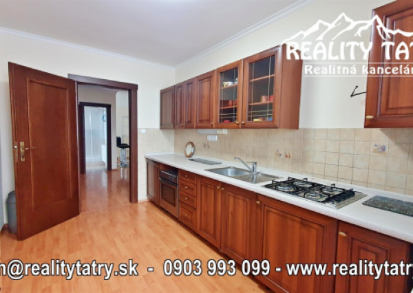Veľký 3 izbový byt s balkónmi 100 m2 v Poprade - Zariadený - Samostatné kúrenie