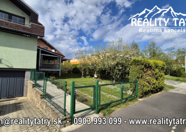 Apartmán 3 izbový v rodinnom dome so samostatným vchodom, terasou, záhradou a parkovaním vo dvore - Odporúčame !!!