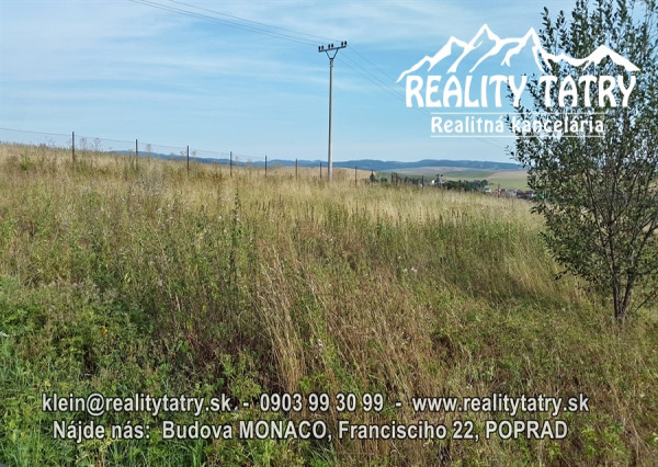 Stavebný pozemok 1458 m2 s nádherným výhľadom na V.Tatry vo Veľkej Lomnici blízko centra obce - ODPORÚČAME !!!